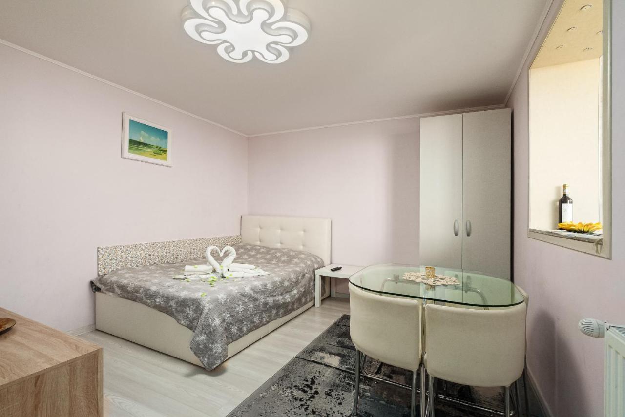 Stone Gate Apartment #1 Bucareste Exterior foto